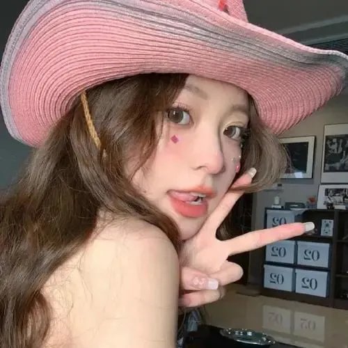 大IP剧组被曝抄袭被举报，72小时直播间画面流出